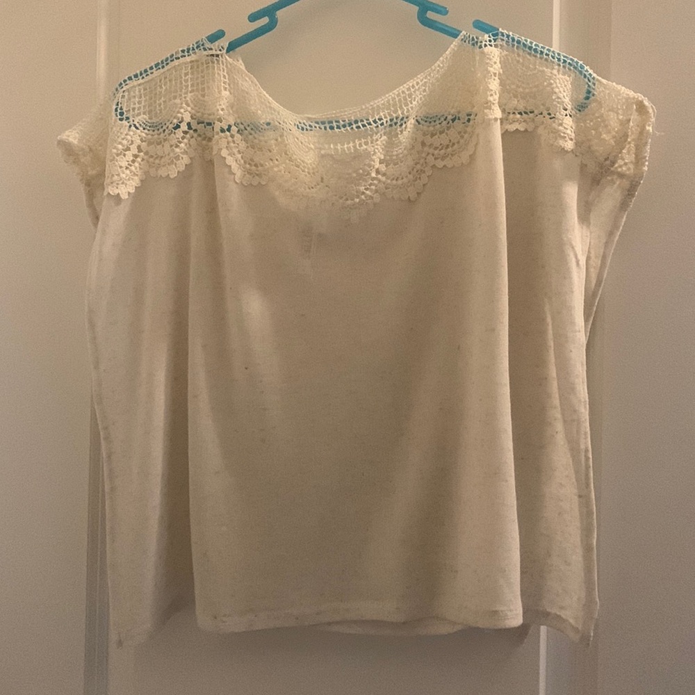 beautees kids medium off white shirt